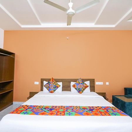 Fabhotel Golden Hitech - Nr Hitech City Хайдарабад Экстерьер фото